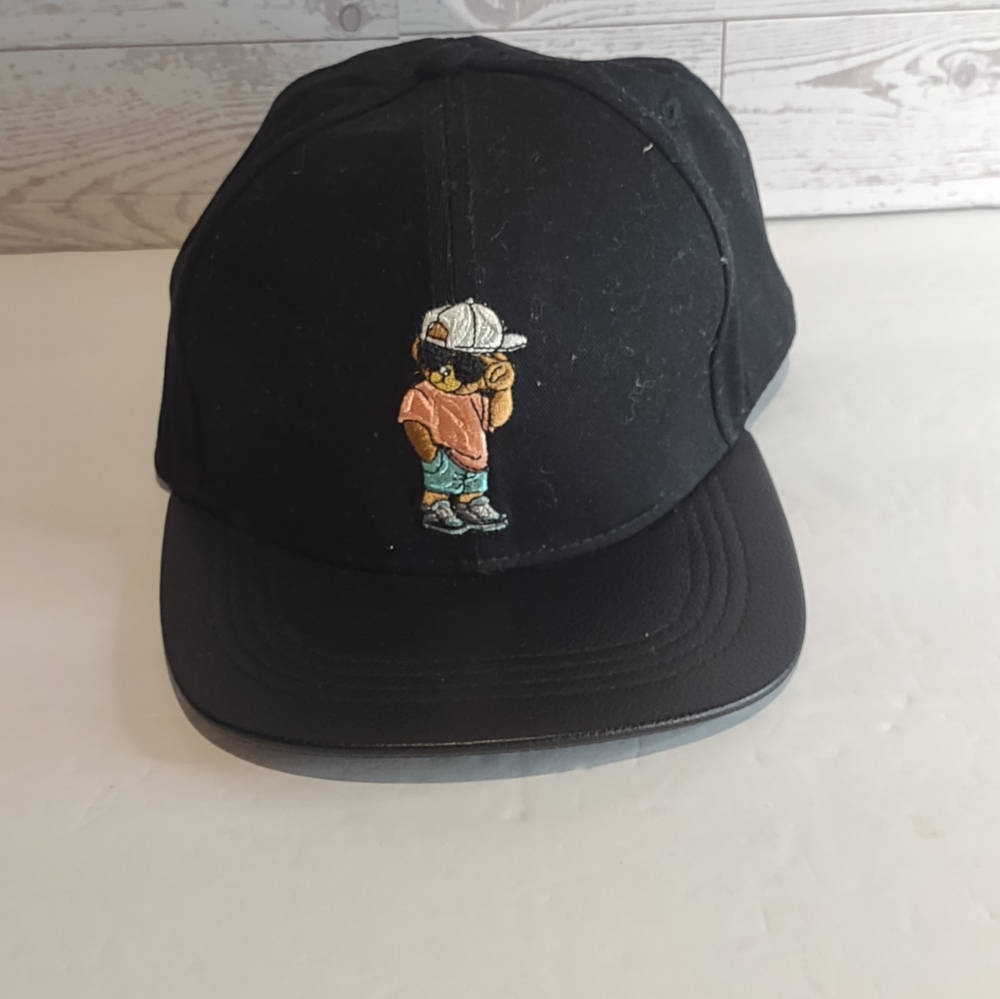 Hustle Embroidered Bear Hip Hop Black Snapback Cap OSZ